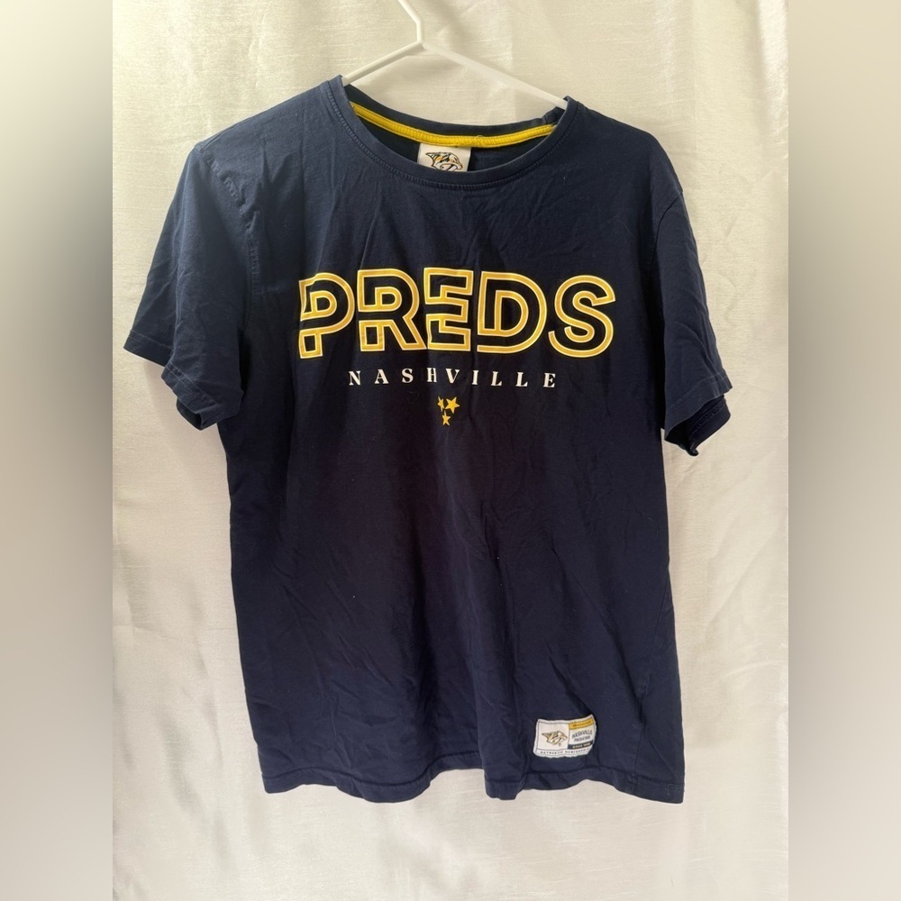 Nashville Predators T-Shirt | Official NHL Hockey Promo | Mens Small